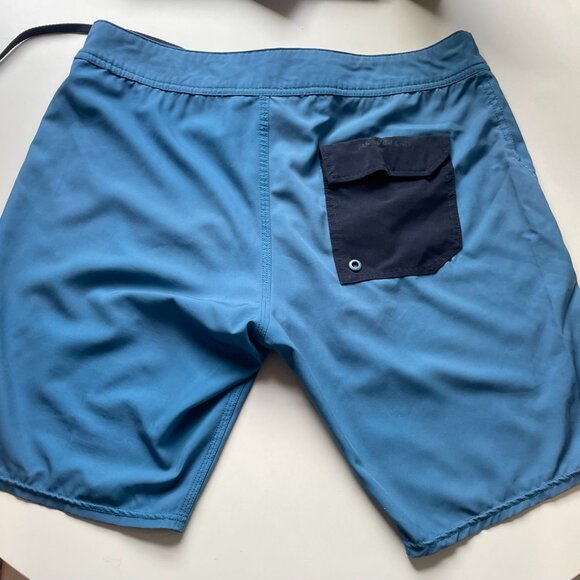 Super Brand - Performance Boardshorts – Men’s Size 33 - Picture 2 of 3